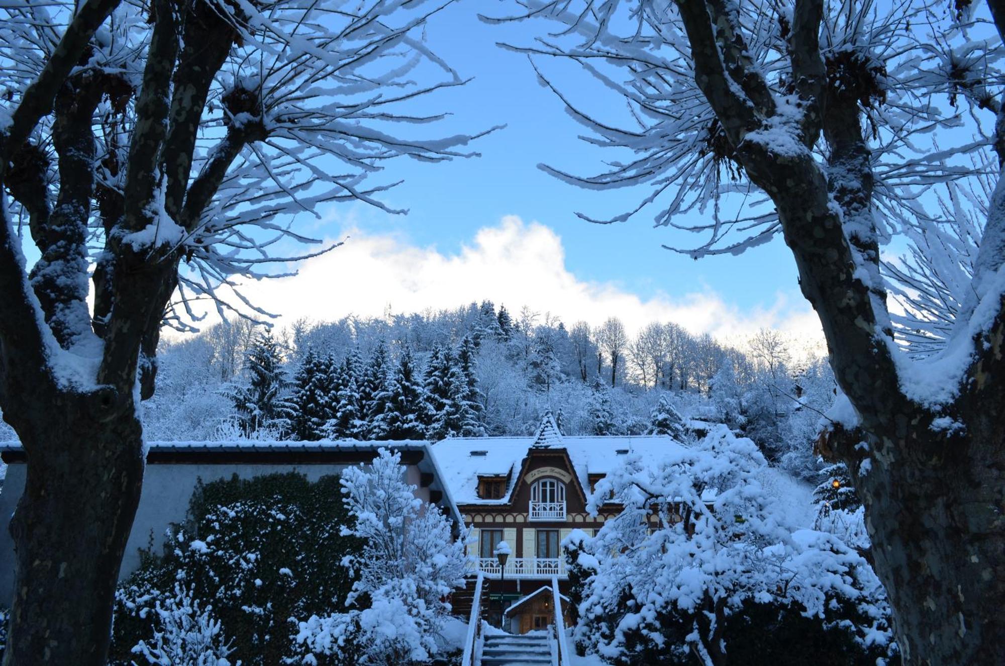 Auberge La Douce Montagne Allemond Eksteriør billede