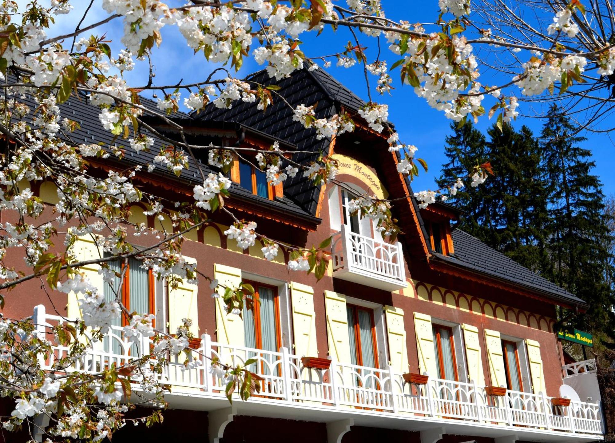 Auberge La Douce Montagne Allemond Eksteriør billede