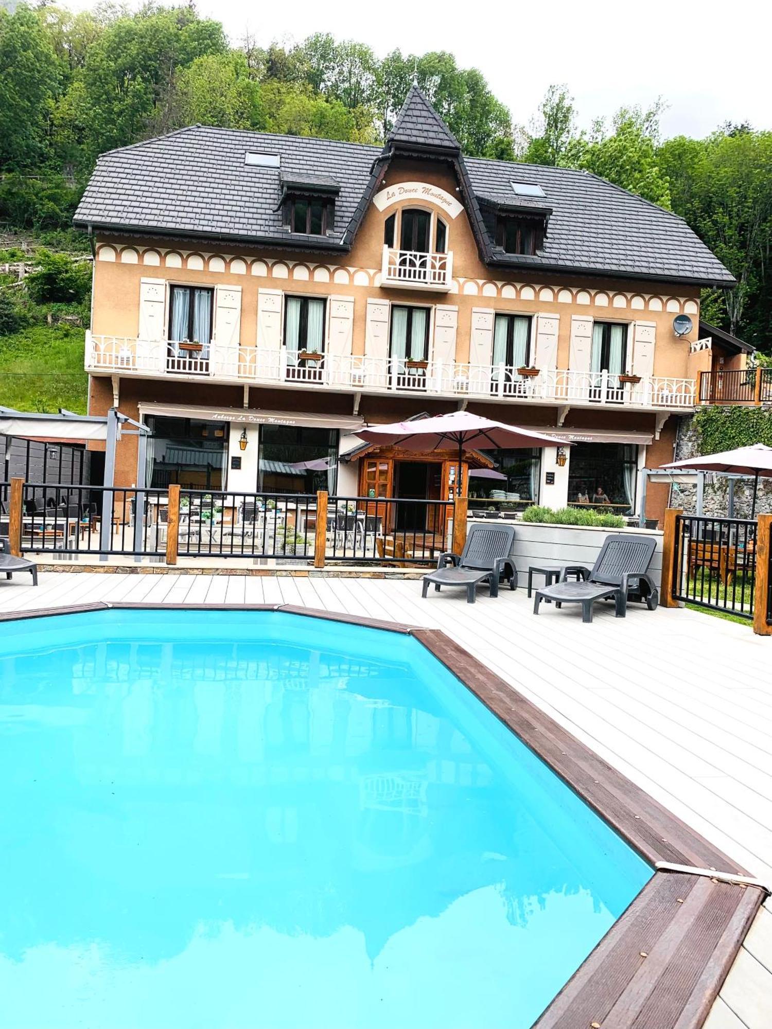 Auberge La Douce Montagne Allemond Eksteriør billede