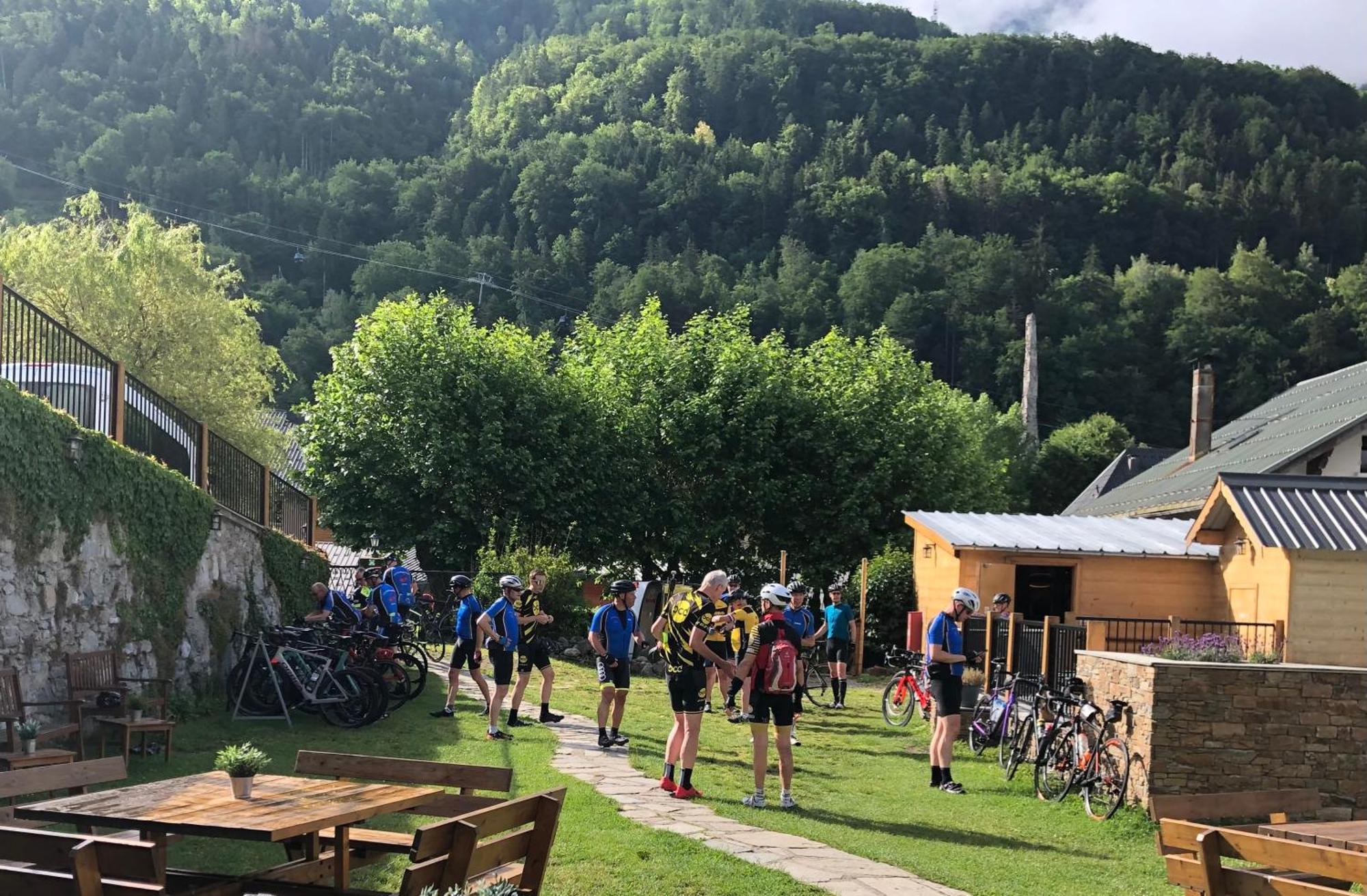 Auberge La Douce Montagne Allemond Eksteriør billede